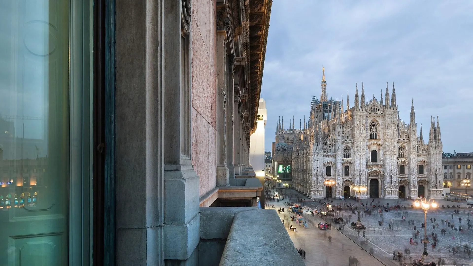 ***** Hotel The Glamore Milano Duomo Italy