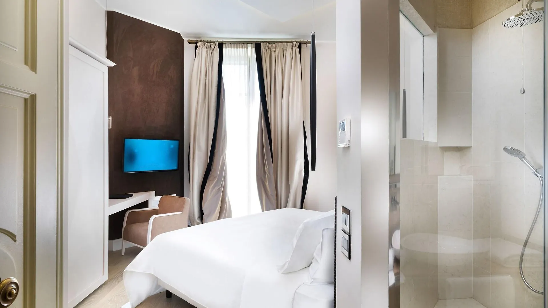 The Glamore Milano Duomo 5*, Milan Italy