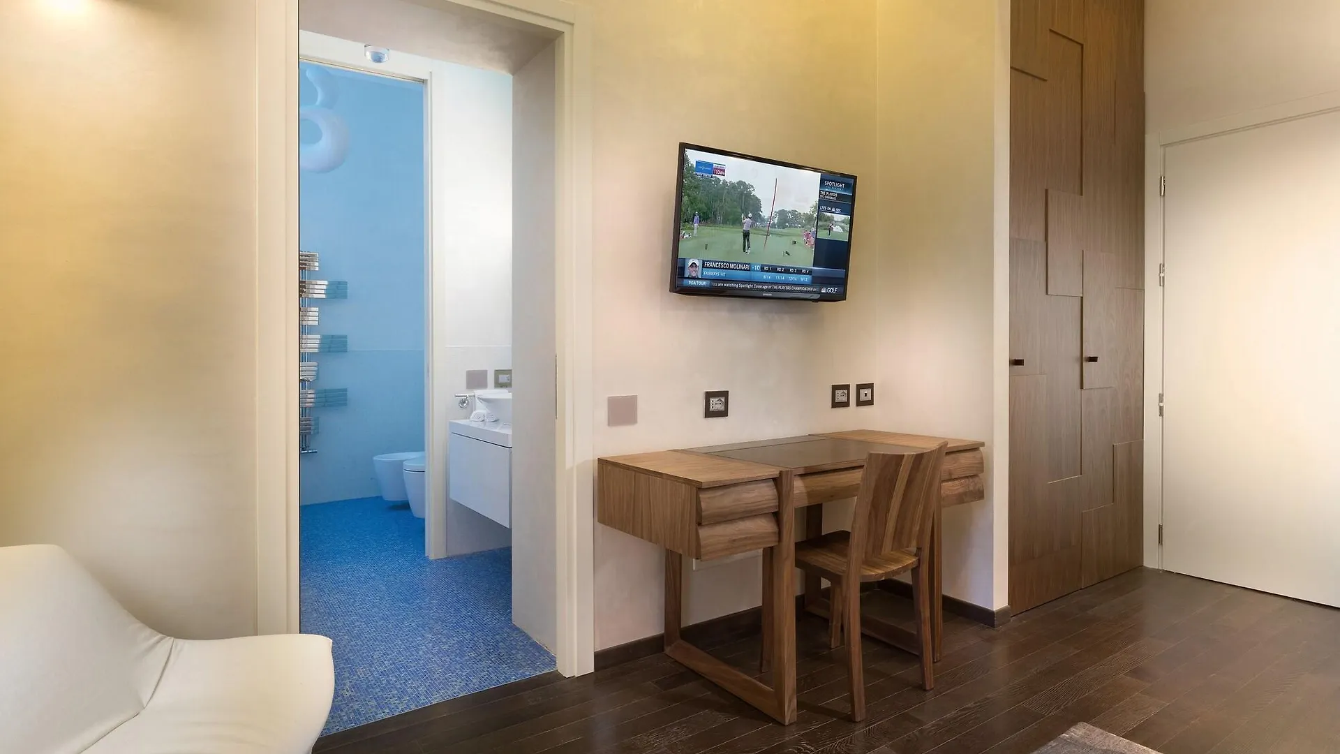 ***** Hotel The Glamore Milano Duomo Italy