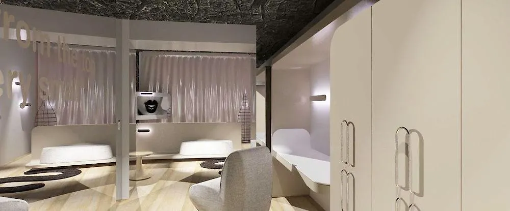 The Glamore Milano Duomo 5*, Milan Italy