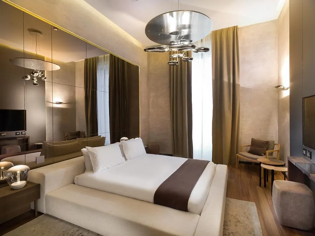 The Glamore Milano Duomo Hotel