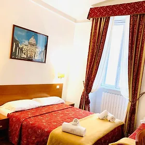 ** Otel Toffa Place In İtalya