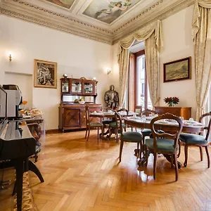 ** Oda ve Kahvaltı Affreschi Su Luxury İtalya